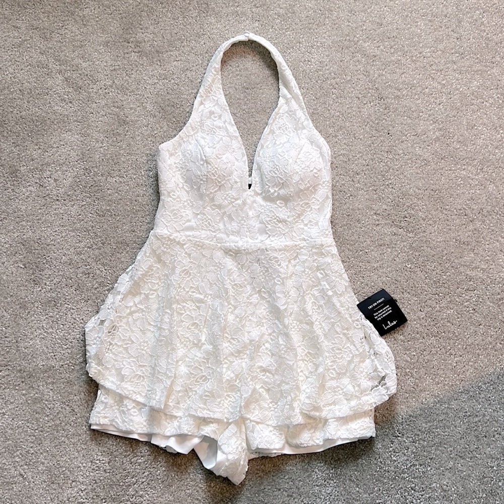 Lulus white lace romper with open back with tags on